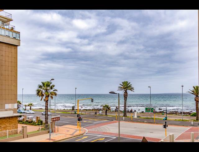 1 BEDROOM APARTMENT SOLD IN MOUILLE POINT